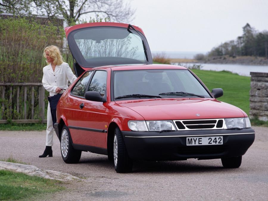  Saab 900 Coupe 1993 года  (фото 5 из 27)